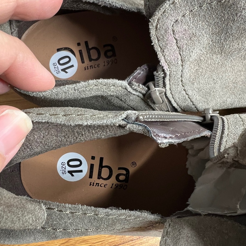 Diba Short Ankle Boots Booties Size 10W 10‎ Wide Leather Suede Taupe Gray NEW - Picture 2 of 8